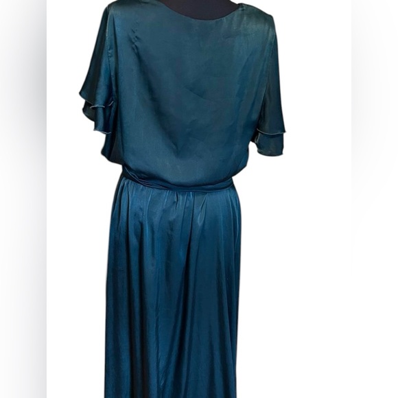 Show me your MUMU Elegant Teal Evening Gown - Picture 4 of 6